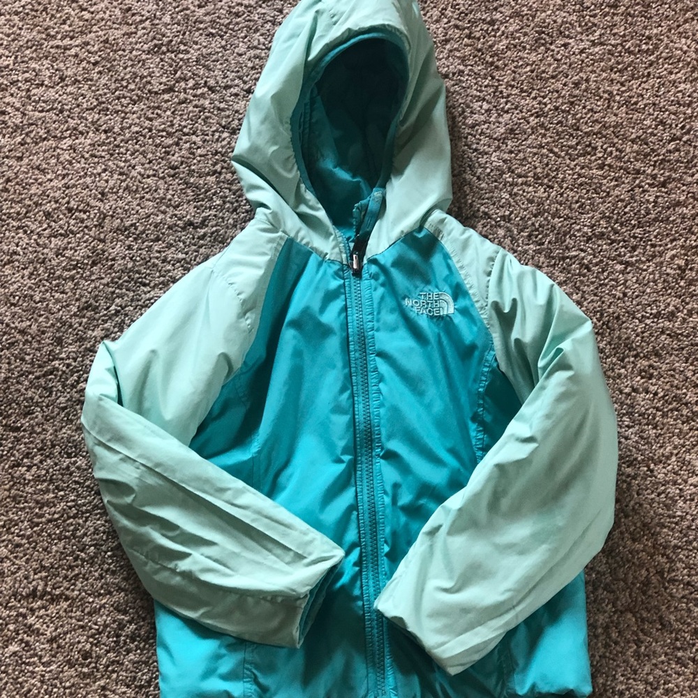Children's size 5 The North Face coat in good used condition